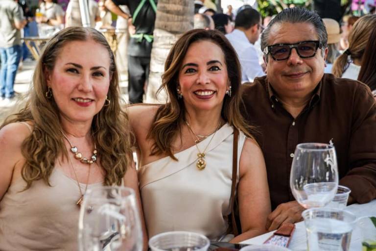 Celebran con ‘La Gran Mesa’, la unión, la gastronomía e identidad de los culiacanenses