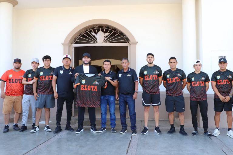 Despiden a Selección de Elota que participará en el Estatal Libre Varonil