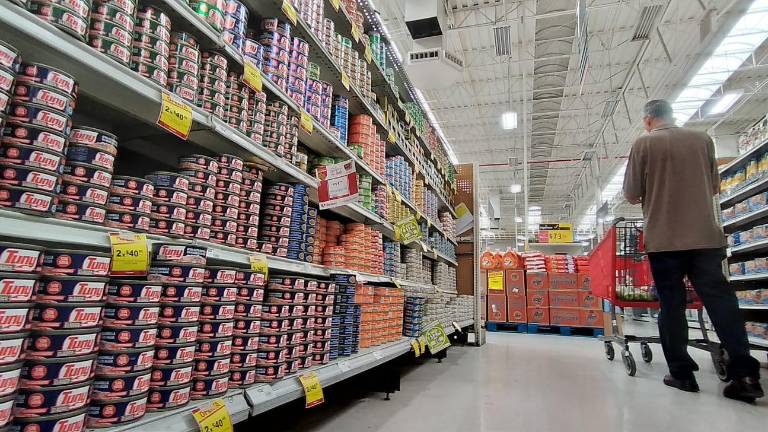 En Mazatlán no se ve que suceda desabasto o compras de pánico, dado que los supermercados operan con normalidad,