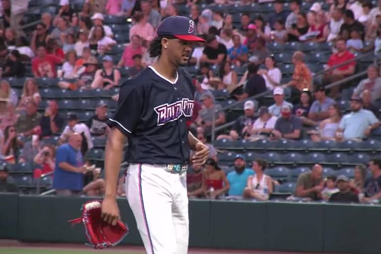 Eury Pérez regresaría a la rotación de los Marlins la próxima semana