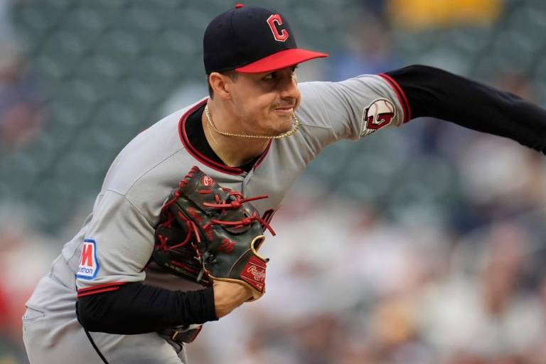 Guardianes barren doble tanda y se colocan a un juego del liderato de la Central