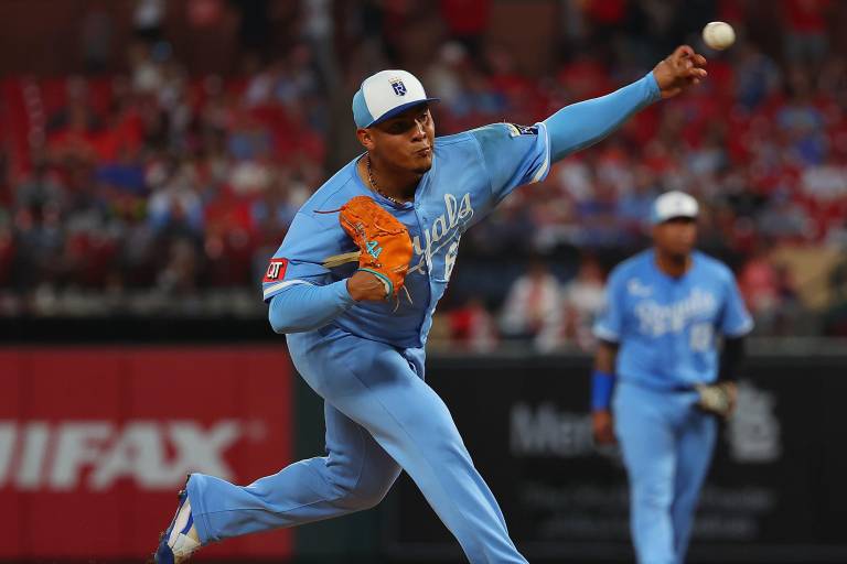 Cerveceros refuerzan su bullpen con Ángel Zerpa.