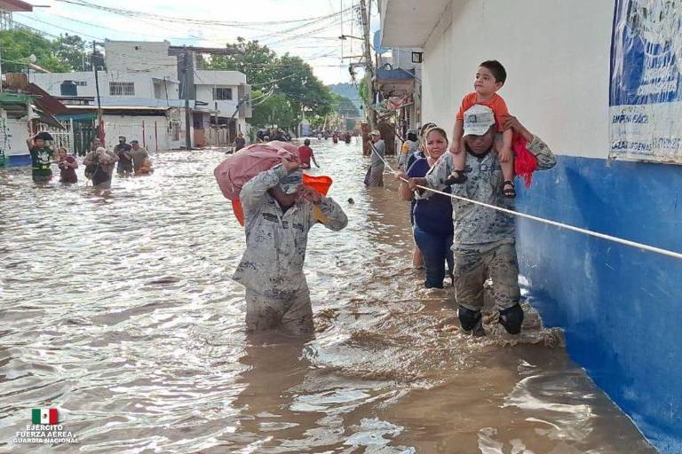 Lluvias han dejado 41 muertos y severas afectaciones en 5 estados de México
