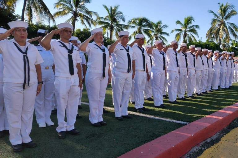 Realizan en Mazatlán ceremonia por el aniversario de creación de la Armada de México