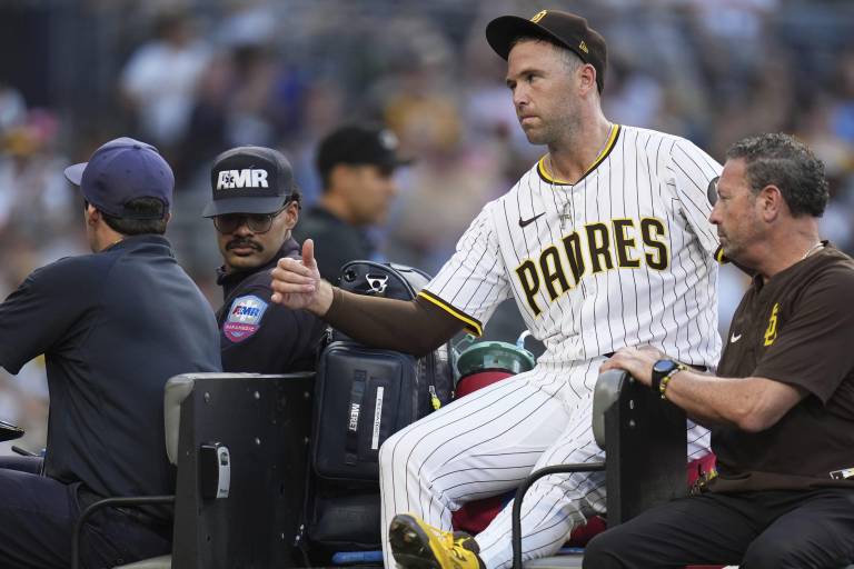 Padres sufren duro golpe al perder a Adam por el resto del 2025