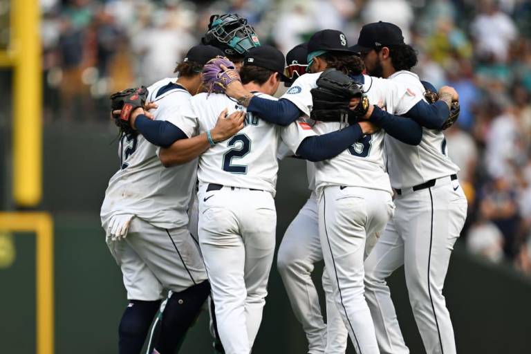 Andrés Muñoz salva a Seattle y se consolida como figura en el bullpen
