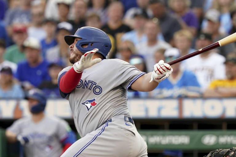 Alejandro Kirk la bota en victoria de Toronto en Pittsburgh