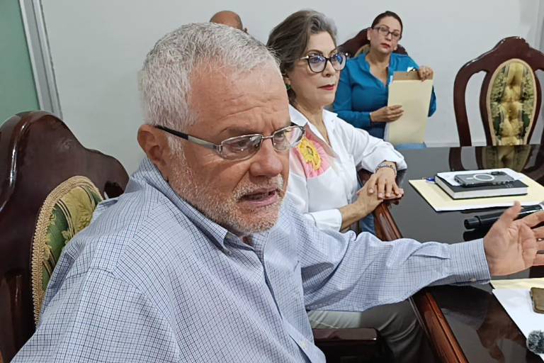 Mantiene Alcalde de Escuinapa propuesta para Tesorería, aunque regidores no fueron a sesión