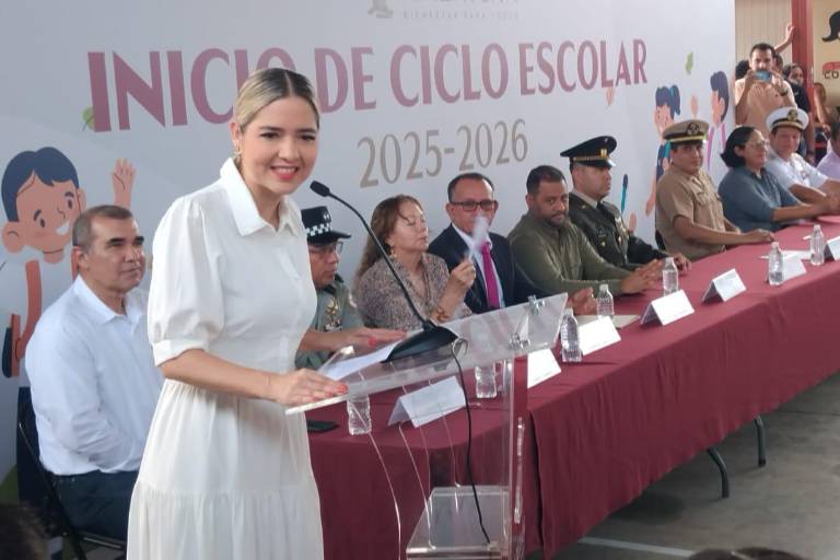 Con acto oficial en la primaria Ramón López Velarde inicia el ciclo escolar 2025-2026 en Mazatlán