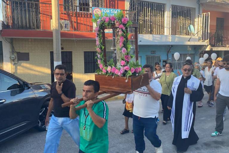 Cumplen feligreses de la Montuosa con la quinta peregrinación en los festejos de la Virgen de Fátima