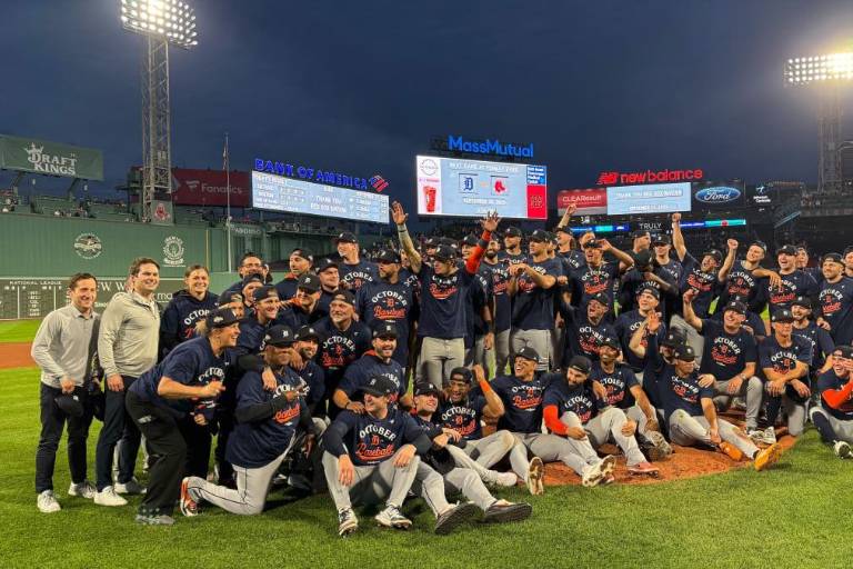 Tigres sellan un boleto a la postemporada; siguen en la lucha por la división