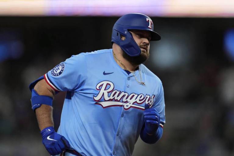 Rowdy Téllez sigue encendido y dispara su jonrón 15