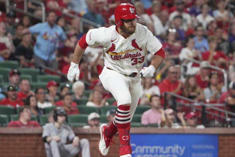 Hit oportuno de Donovan como emergente elevó a Cardenales sobre Rockies