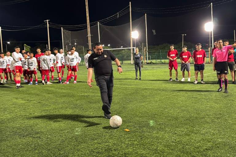Se pone en marcha el Torneo Nacional de Futbol Libre Varonil, en la Toledo Corro