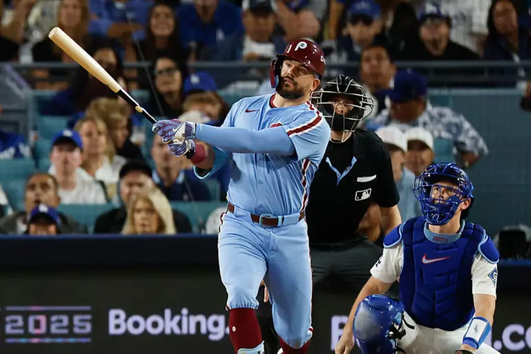 Los Piratas le hicieron una oferta de cuatro años a Kyle Schwarber