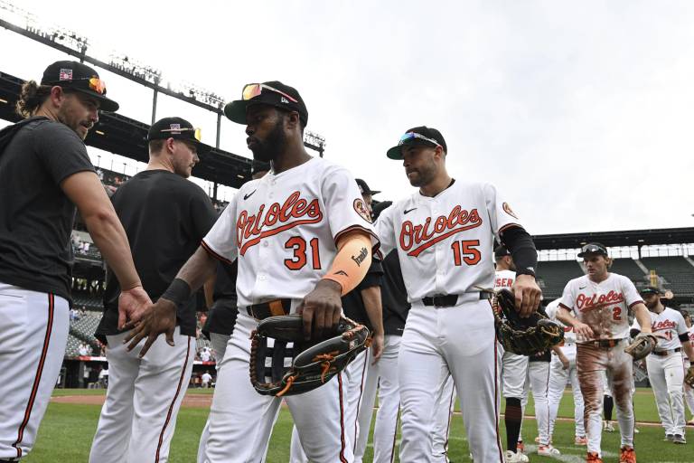 Azulejos adquieren a Domínguez desde Orioles... en medio de su doble tanda