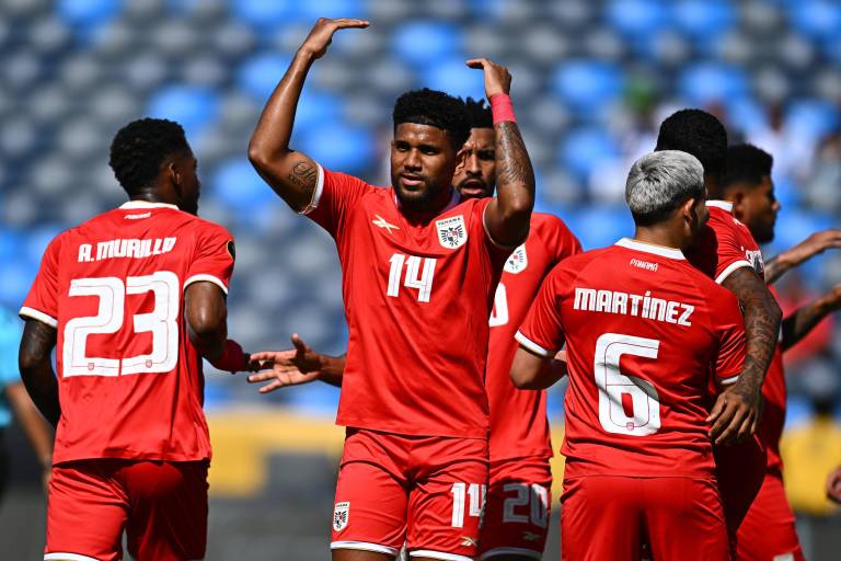 Panamá golea a Guadalupe en su debut en la Copa Oro 2025