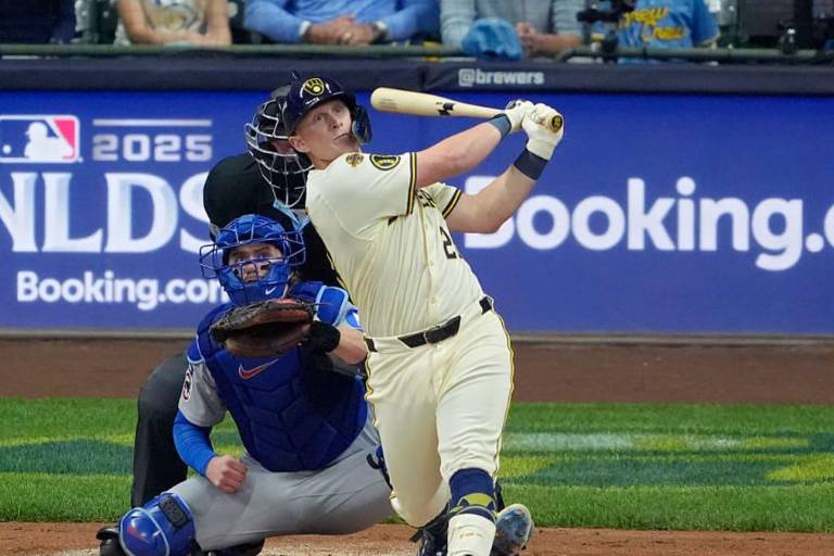 Cerveceros arrasan con Cachorros y buscarán el pase a la SCLN en Wrigley