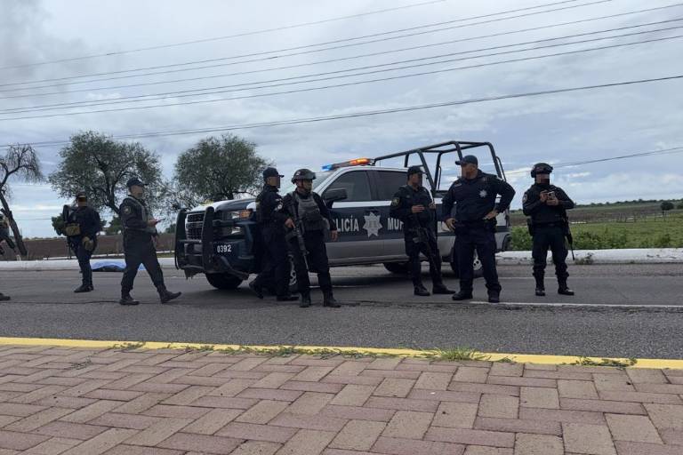 Localizan a hombre asesinado a balazos en la salida norte de Culiacán
