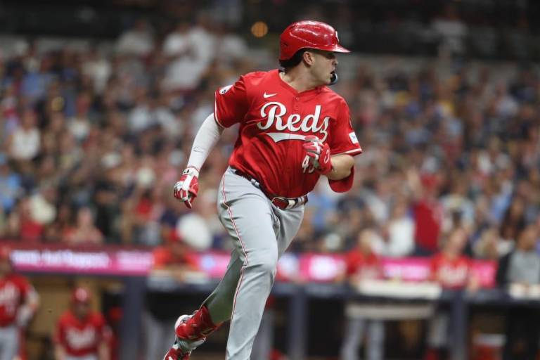 Rojos llegan a la última jornada a una victoria de un puesto en los playoffs