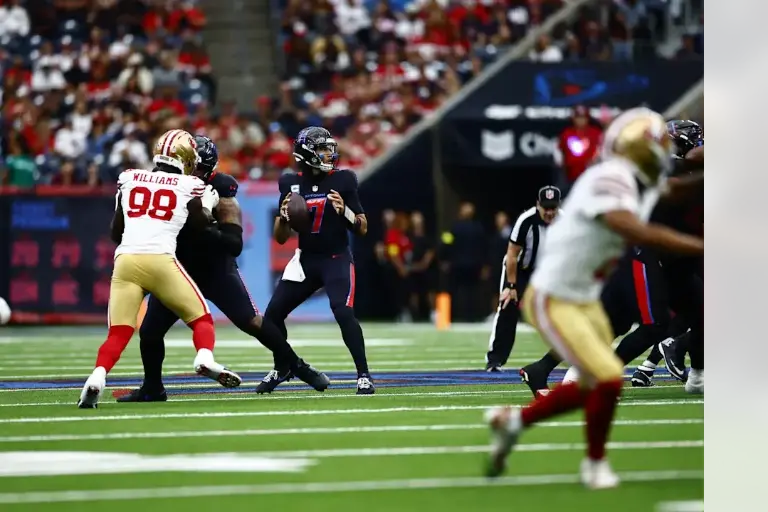 Texans sorprenden a 49ers con gran actuación de Stroud y defensa implacable