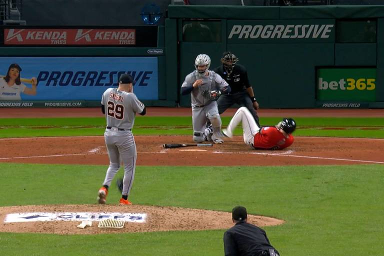 David Fry evitará cirugía; se espera que se recupere en 6-8 semanas