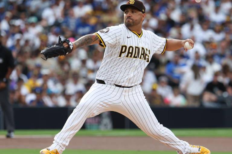 Padres le pasan por encima a Dodgers y se adueñan del Oeste