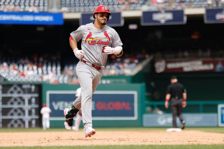 Cardenales sacuden 3 jonrones y extienden su racha a ocho victorias seguidas