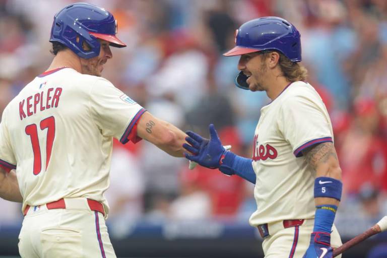 Filis hacen gala de su profundidad en una imponente barrida sobre Marineros