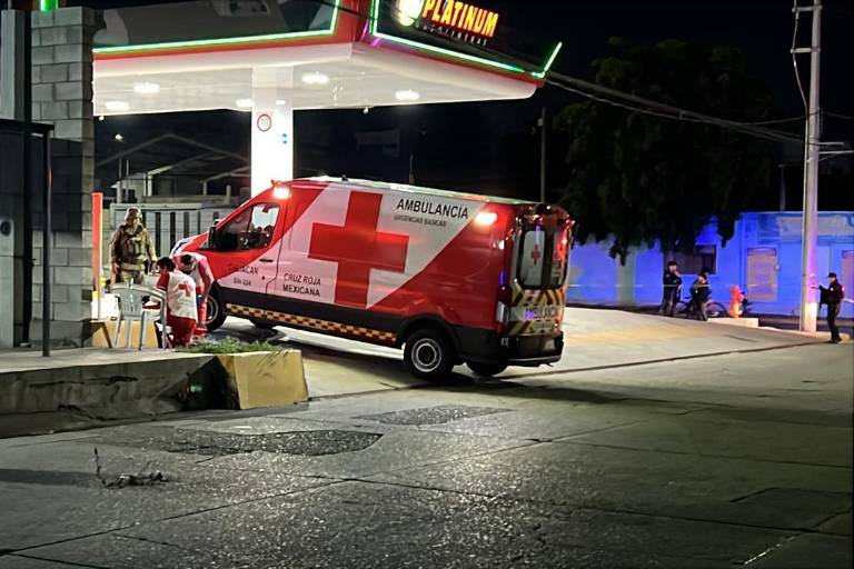 Asesinan a menor de 15 años frente a gasolinera en Culiacán