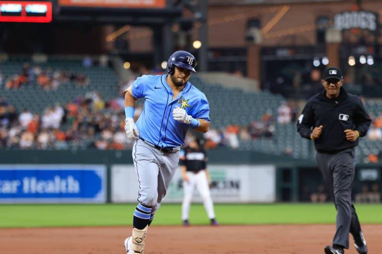 Jonathan Aranda desata ofensiva tempranera, pero los Rays se derrumban ante Orioles