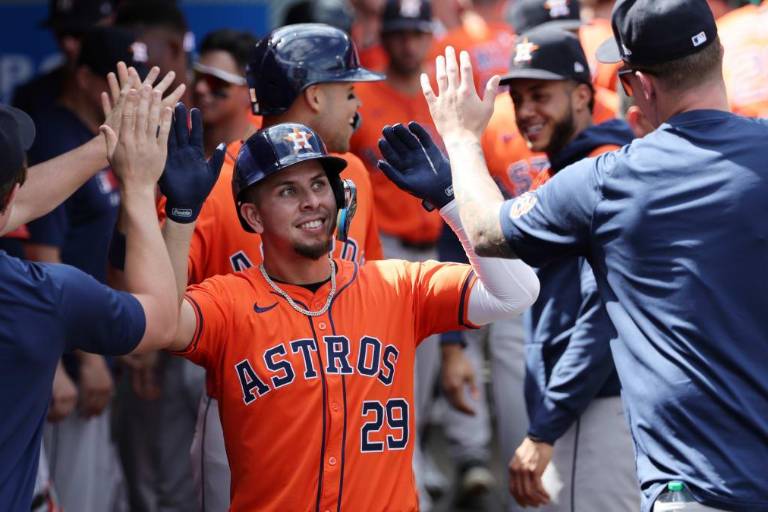 Astros pegan cuatro jonrones y cierran 2025 venciendo a Angelinos