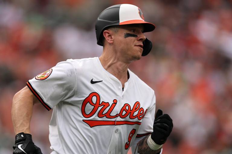 Tyler O’Neill gozó a lo grande el nuevo récord de goles de la NHL