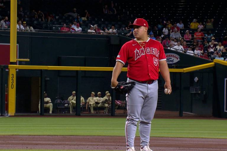 José Suárez pasa a Bravos desde Angelinos a cambio de Ian Anderson