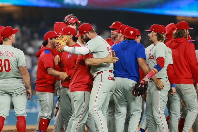 Filis repiten como campeones del Este de la Nacional tras vencer a Dodgers en extras
