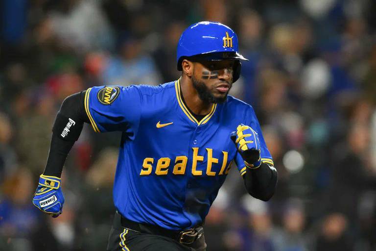 Robles, una fuente de ‘energía’, encuentra su lugar en los Marineros