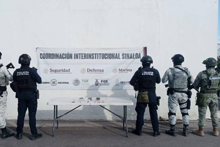 Aseguran puntas y celulares tras revisiones en penales de Culiacán y Ahome