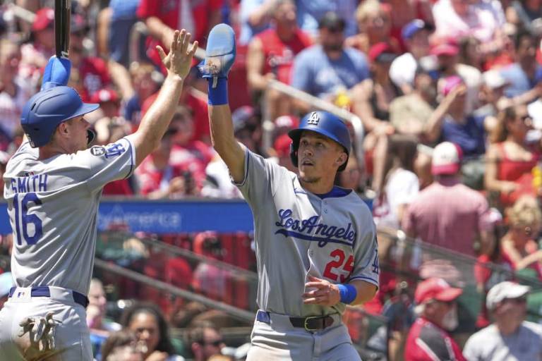 Dodgers evitan barrida en San Luis con gran salida de Kershaw y bateo oportuno