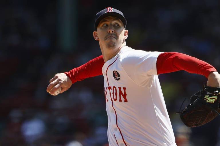 Apoyados en Walker Buehler, Medias Rojas ganan serie en día especial en Boston