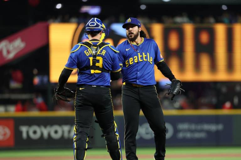 Sinaloense Andrés Muñoz agrega otro salvamento en triunfo de los Marineros