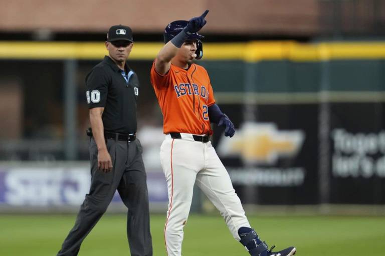 El mexicano Ramón Urías rompe juego perfecto de Orioles en la octava entrada