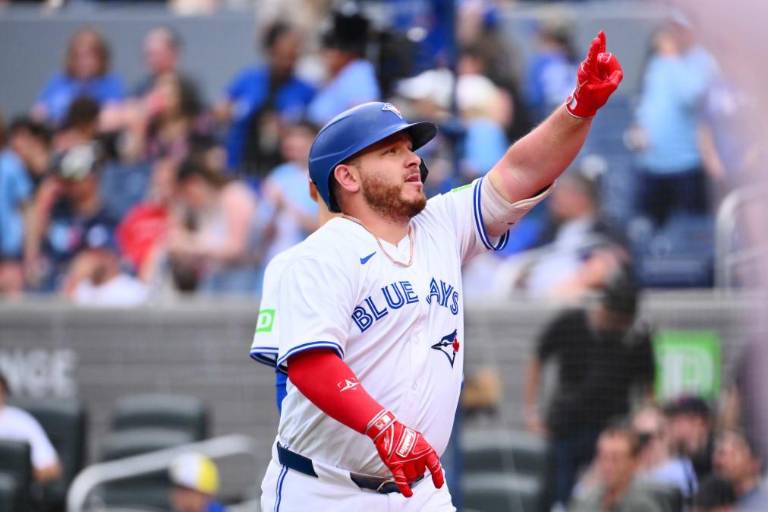 Alejandro Kirk brilla pese a la caída de Azulejos ante Arizona