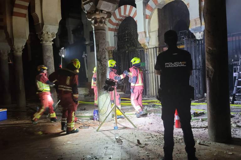 Activan el Plan Nacional de Emergencias tras el incendio en la Mezquita-Catedral de Córdoba