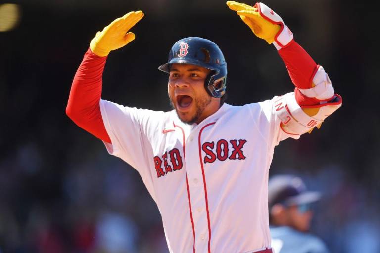 Willson Contreras dio jonrón para que los Medias Rojas ligaran su triunfo 13.