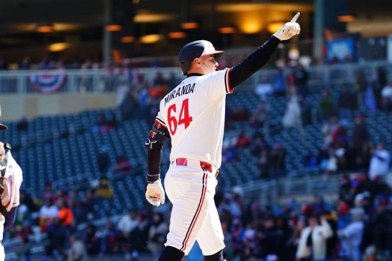 Mellizos vencen a los Astros con jonrón de tres carreras de José Miranda