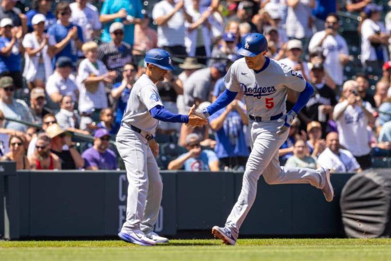 Dodgers dividen en Denver y viajan a San Diego con la cima del Oeste en juego