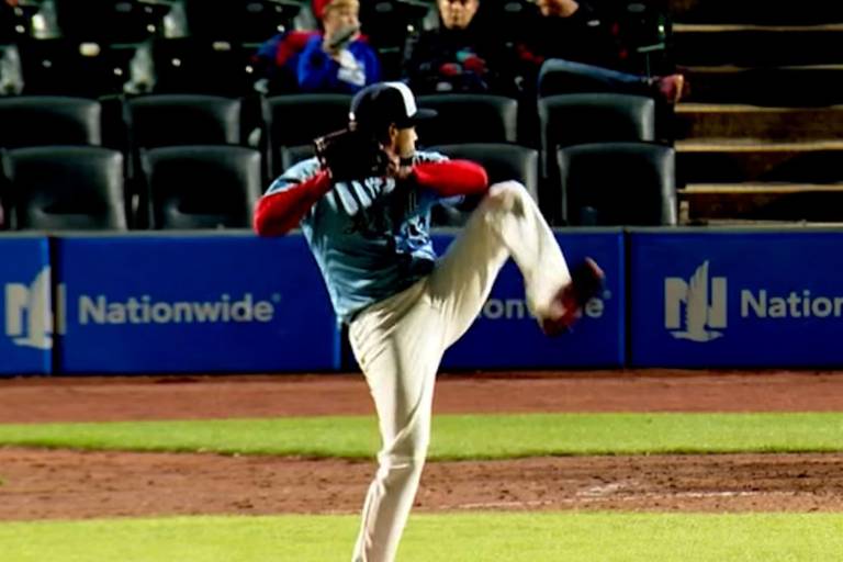 Alexis Díaz cerca de regresar al bullpen de los Rojos