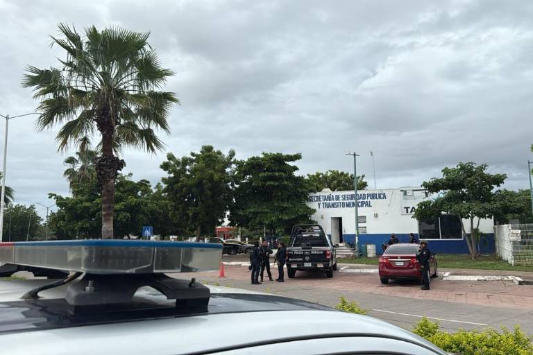 Ataque armado en la caseta municipal del sector Valle Alto deja un elemento lesionado, en Culiacán