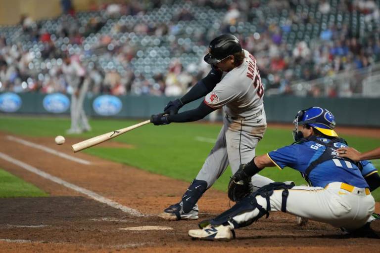 Bo Naylor respalda labor de Parker Messick con cuatro remolcadas en triunfo de Guardianes