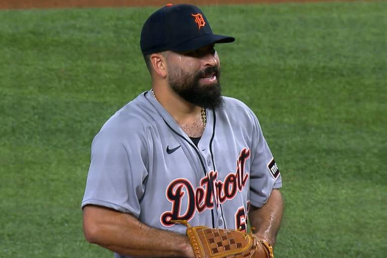 José Urquidy vuelve a los montículos de las Mayores con un relevo sin carreras para Detroit